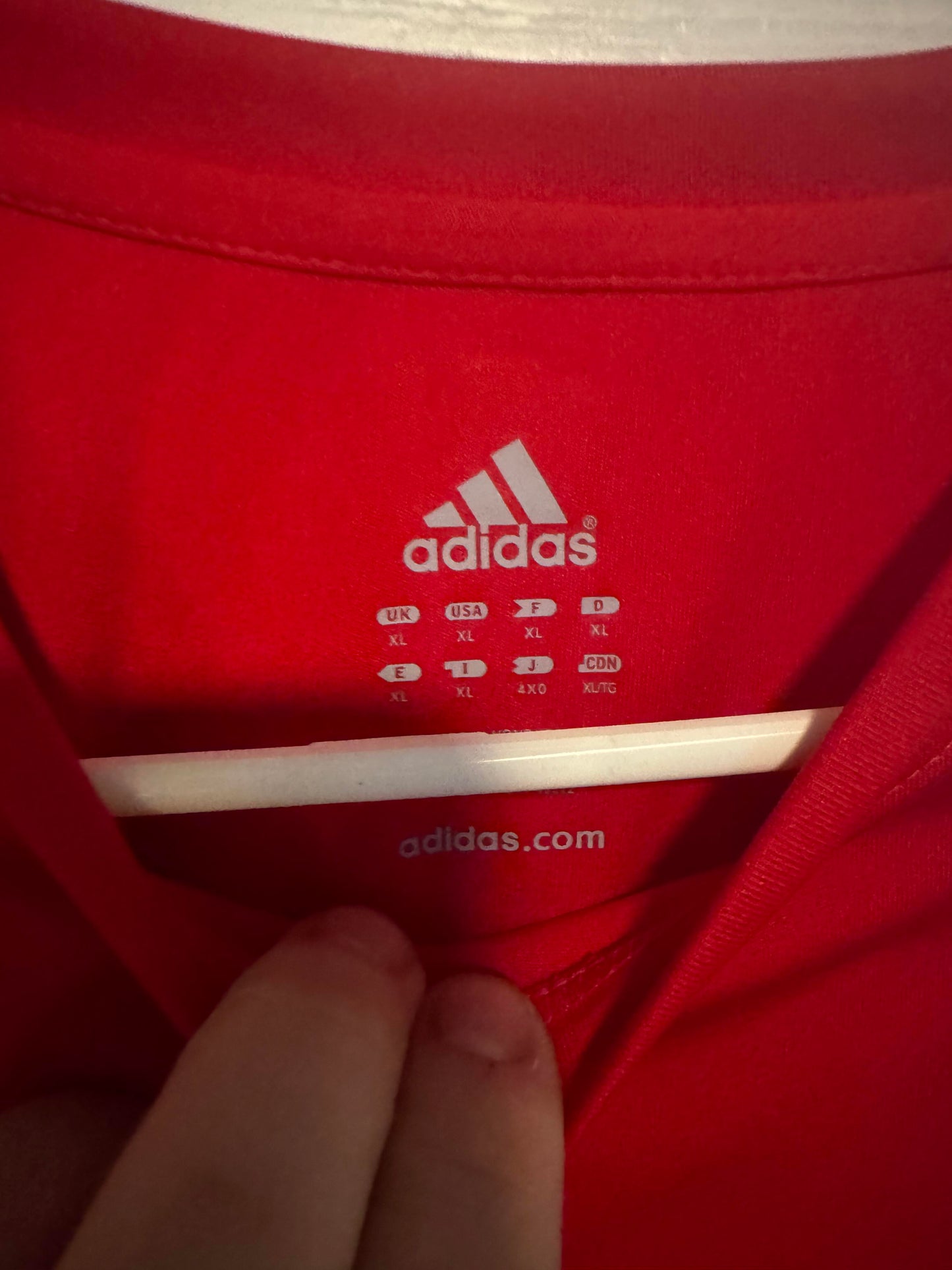 Adidas Men's T-shirt Size L (Red)