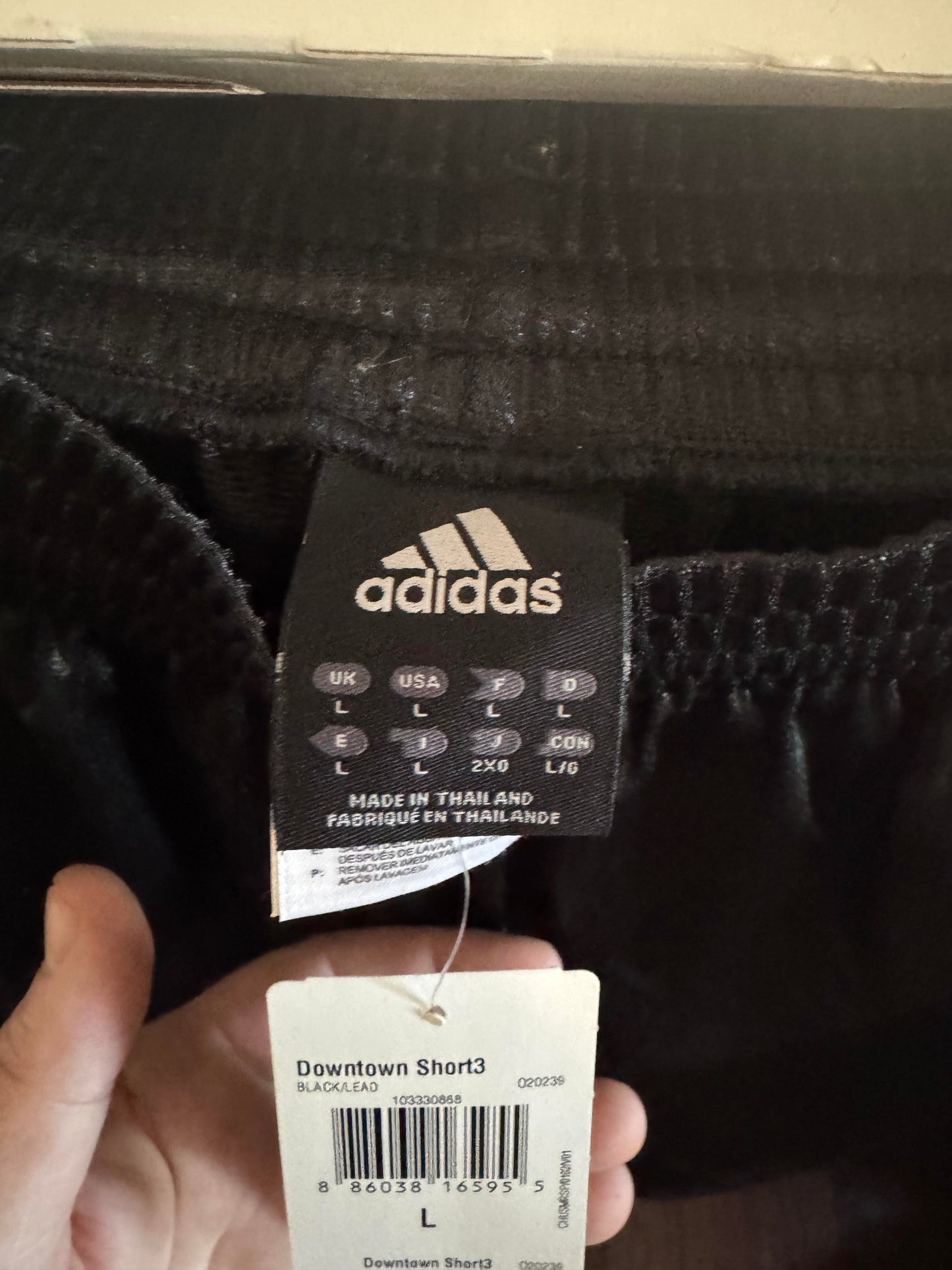 Adidas Downtown Shorts Size Large (Black)