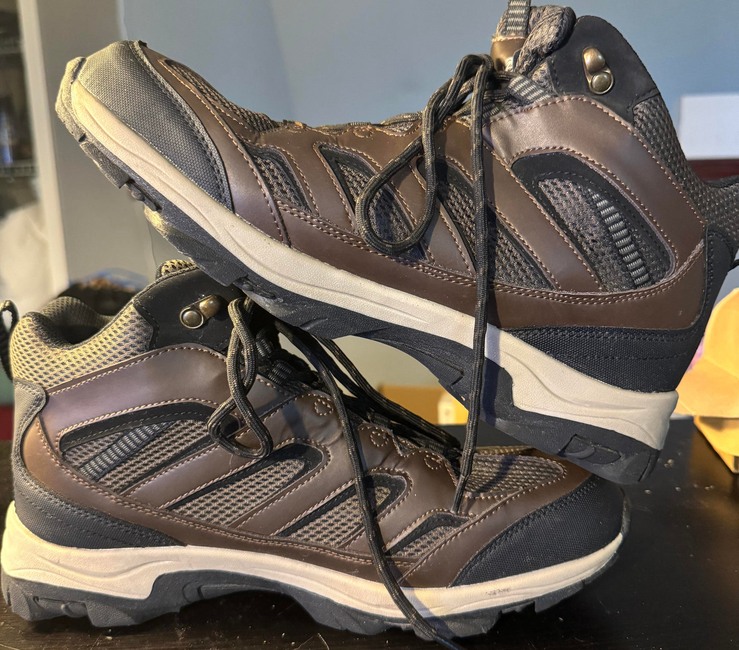 Eddie Bauer Waterproof Boots Size 10.5M (Brown Leather)