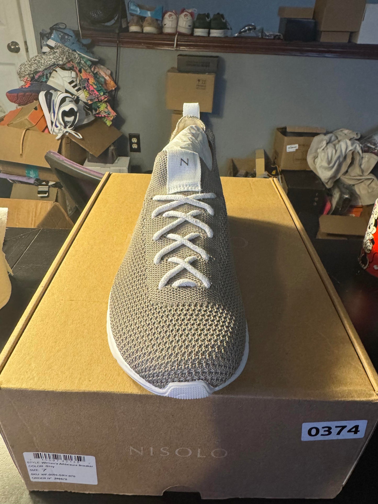 Nisolo Athleisure Knit Sneaker Size 7W - Grey
