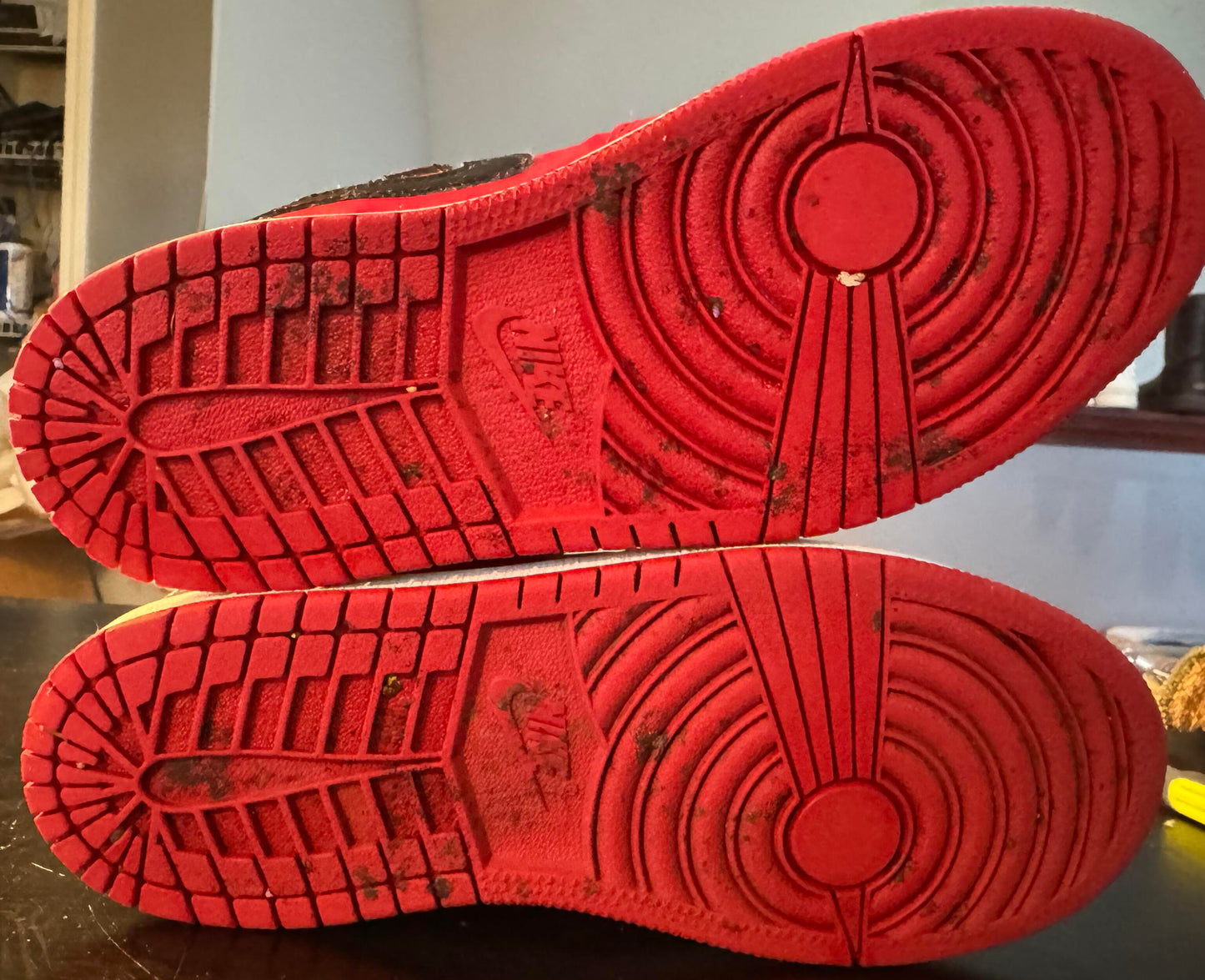 Nike Jordan 1 Mid Reverse Bred (PS) Size 3Y
