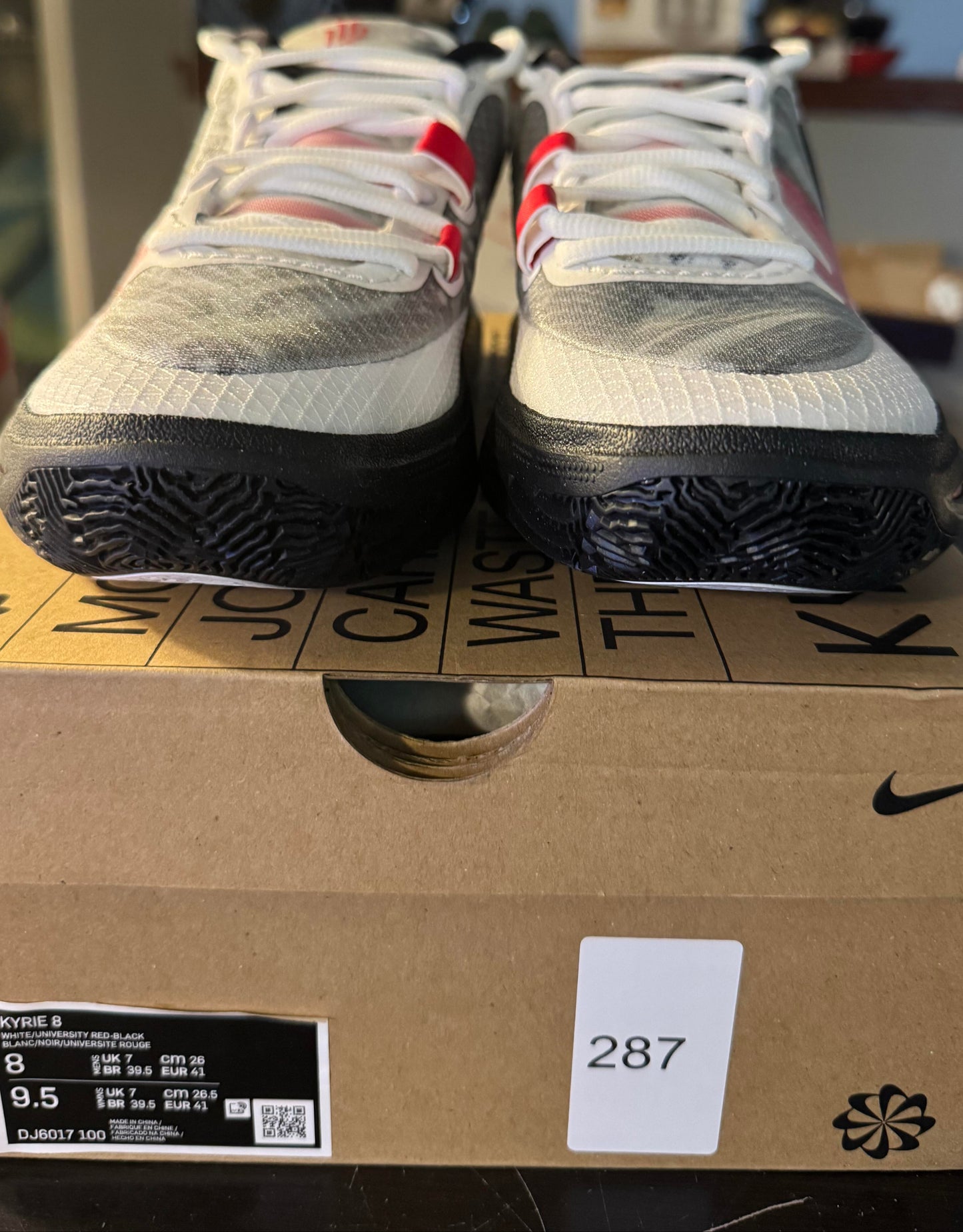 Nike Kyrie 8 "White University Red" Size 8M/9.5W