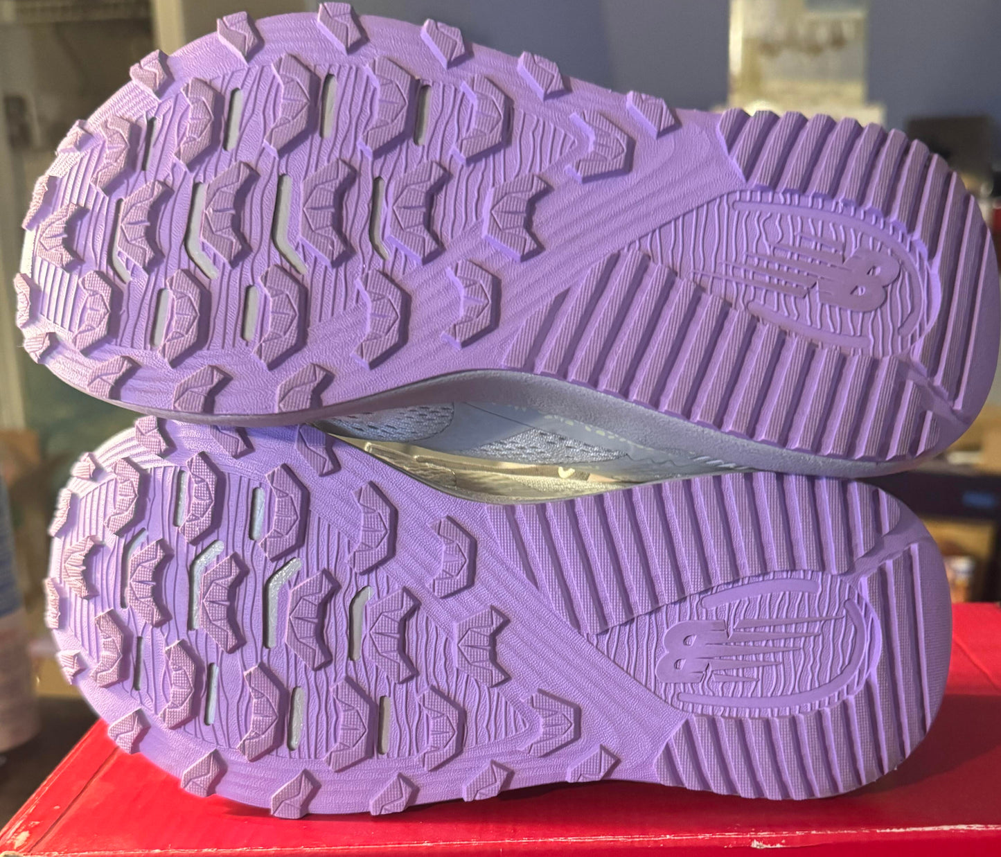 New Balance Women's, DynaSoft Nitrel V5 Size 4 Unisex
