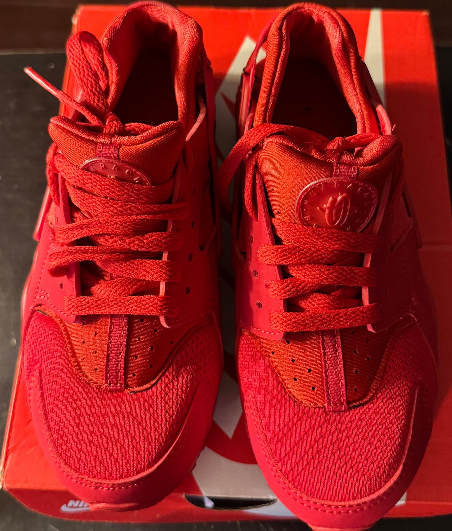 Nike Air Huarache "Triple Red (GS)" Size 4Y