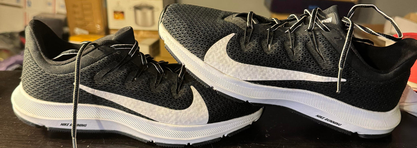 Nike Quest 2 Women’s Running Shoes Black Size 6.5W