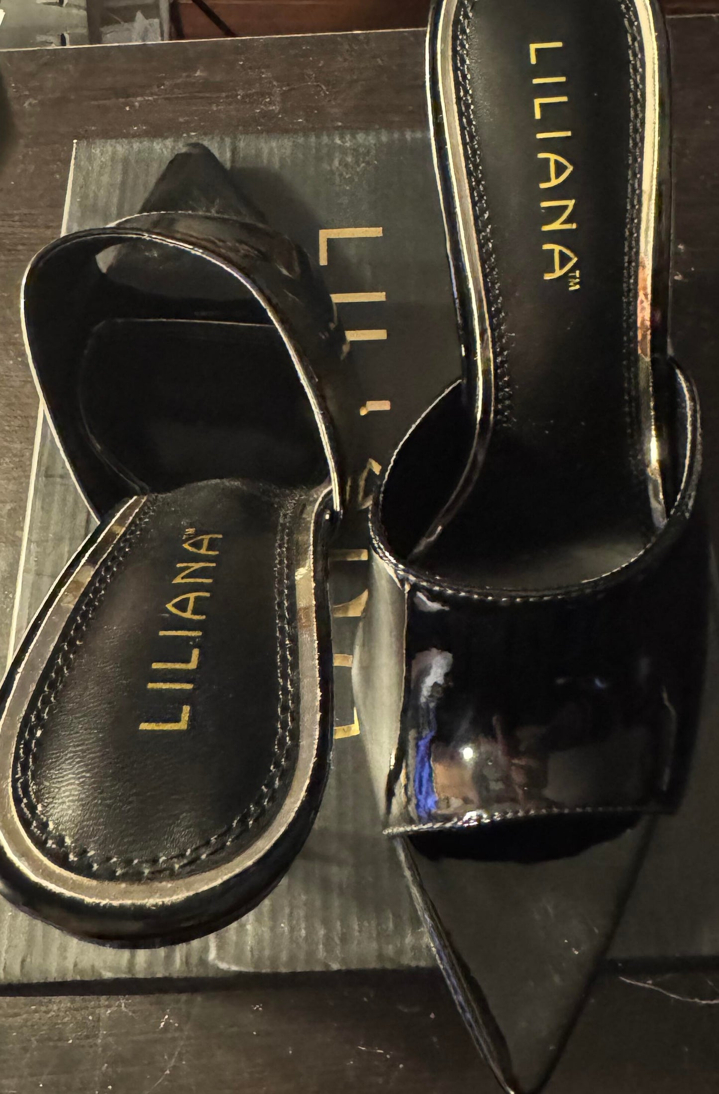 Liliana Banks-4 Women's Pointy Open Toe Size Black 9W