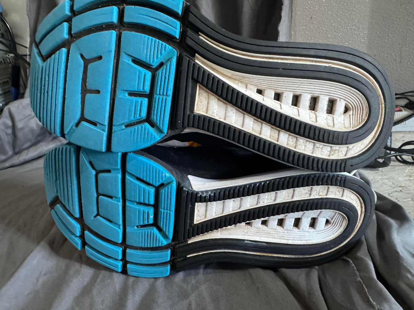 Air Zoom Vomero 10 Size 8M