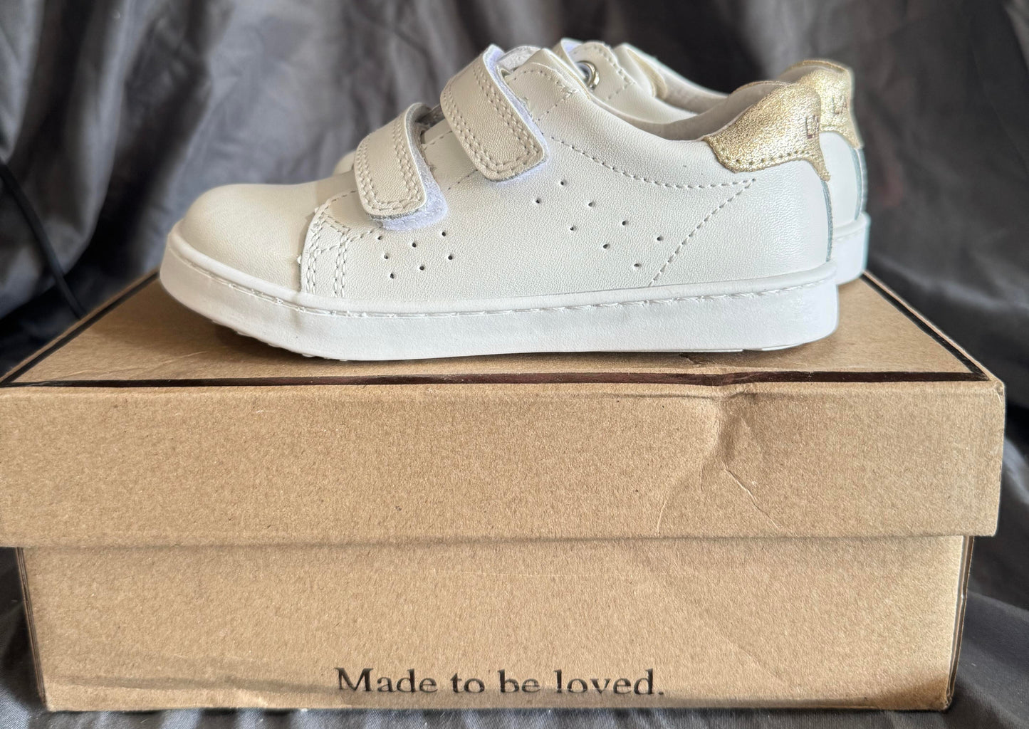 L'amour kids shoes Style. 650 Size 9C
