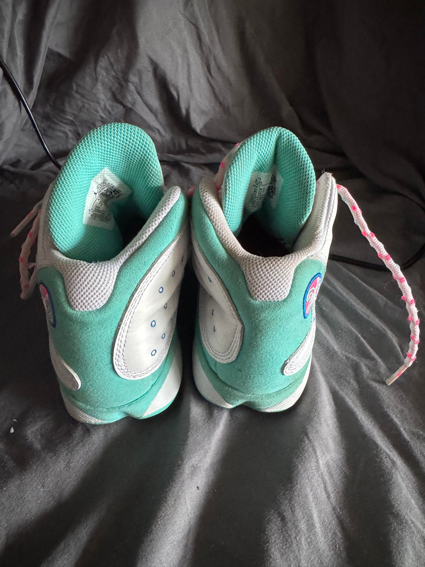 Jordan 13 Retro White Soar Green Pink Size 4Y Pre-Owned