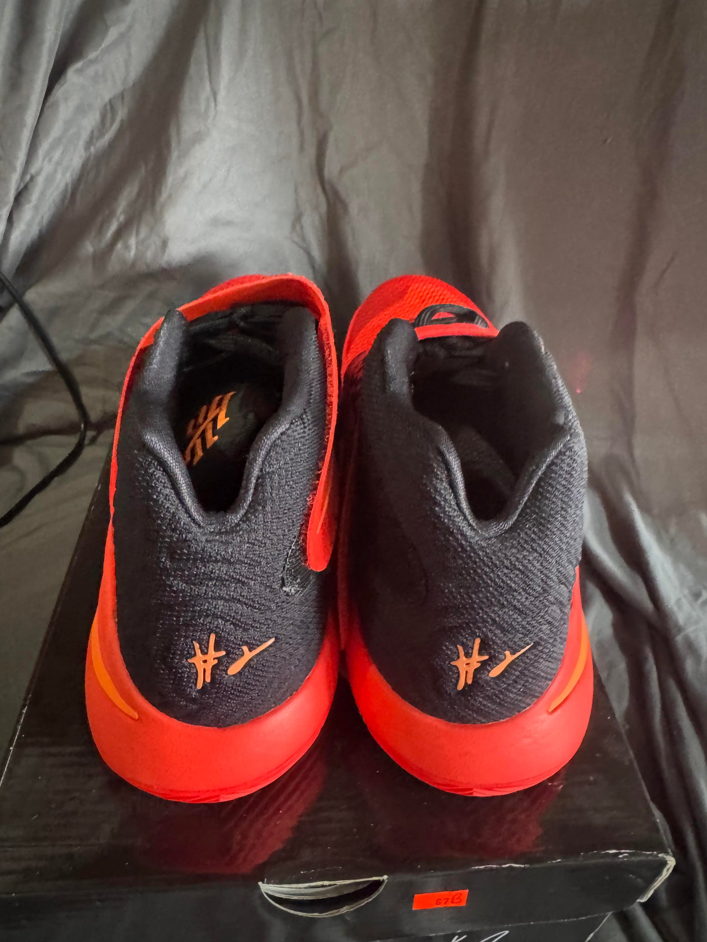 New Nike Kyrie 2 Inferno Size 12M