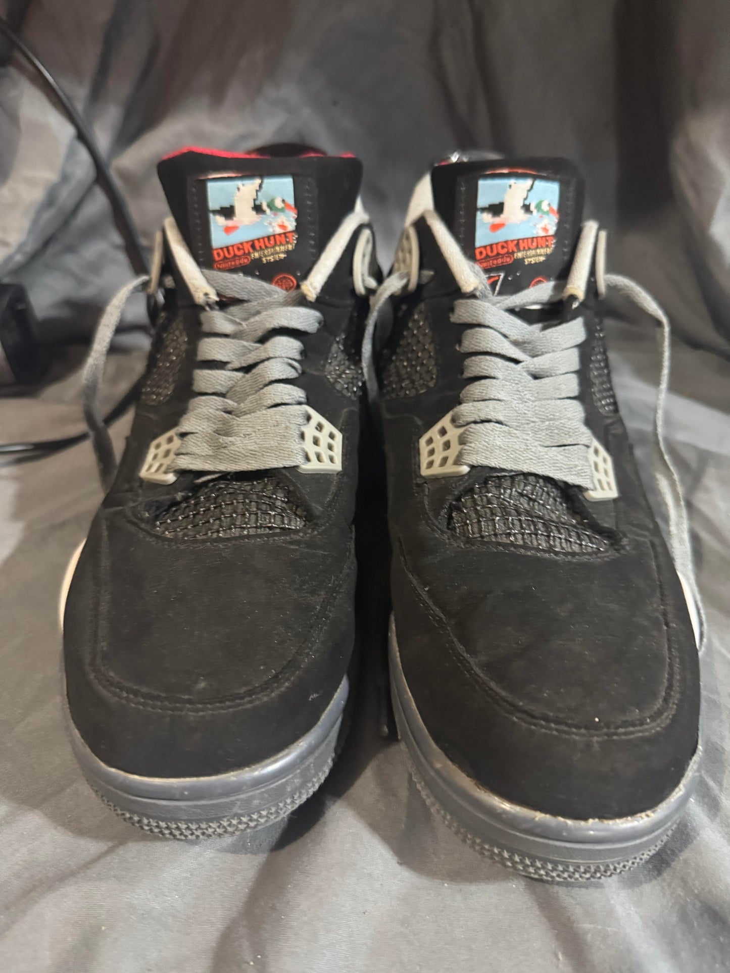 Pre-Owned Jordan 4 Retro Custom "Duck Hunt" Size 11M RARE