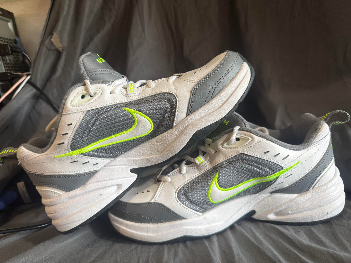 Pre-Owned Nike Men's Air Monarch IV Size 9.5M