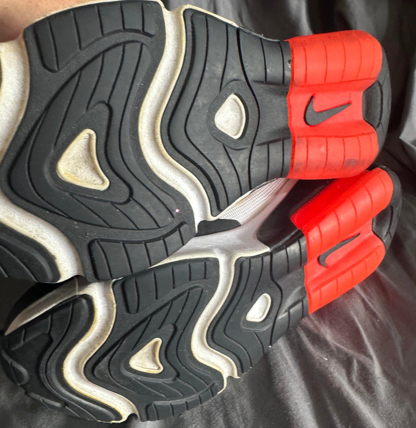 Pre-Owned Nike Air Max 200 Black Bright Crimson (GS) Size Kids 6.5Y