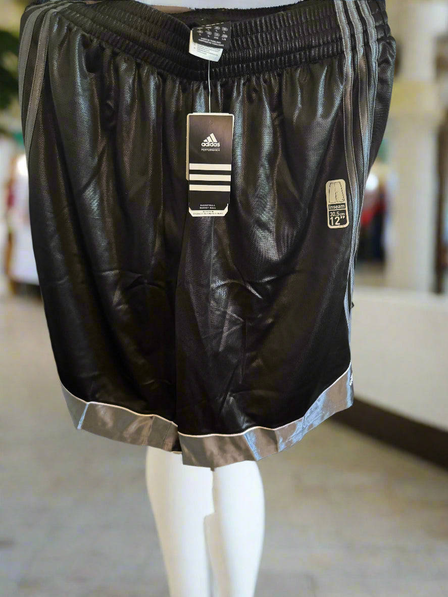 Adidas Downtown Shorts Size Large (Black)