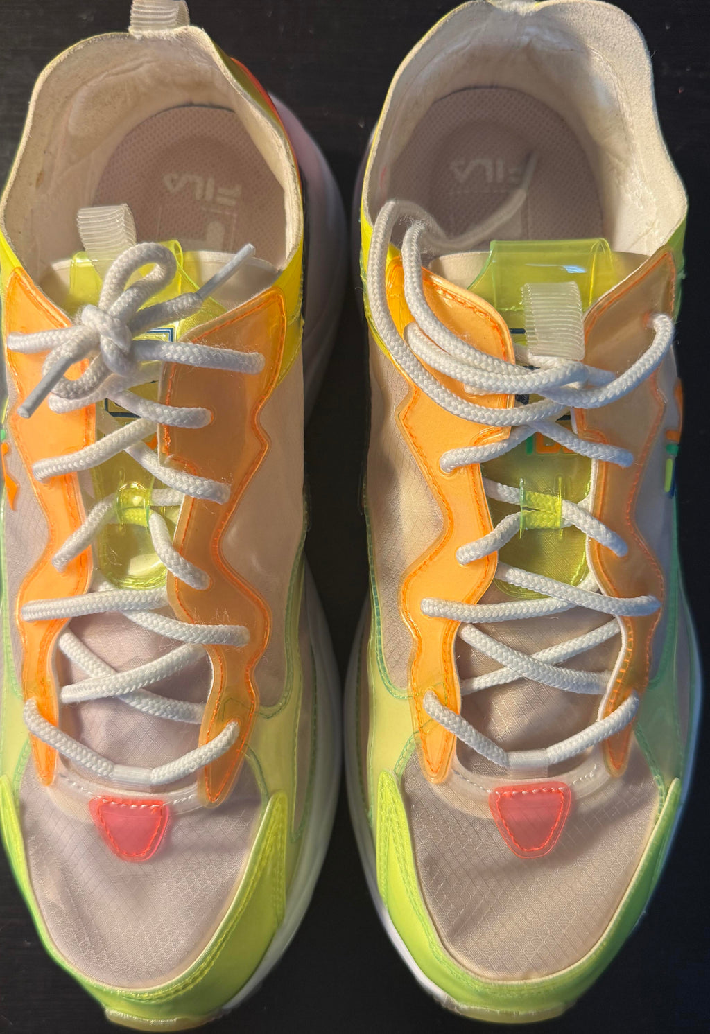 Fila Ray Tracer TL Women's Shoes White-Knockout Pink-Blue 5RM01053-149 Size 10.5W *CLEARANCE*