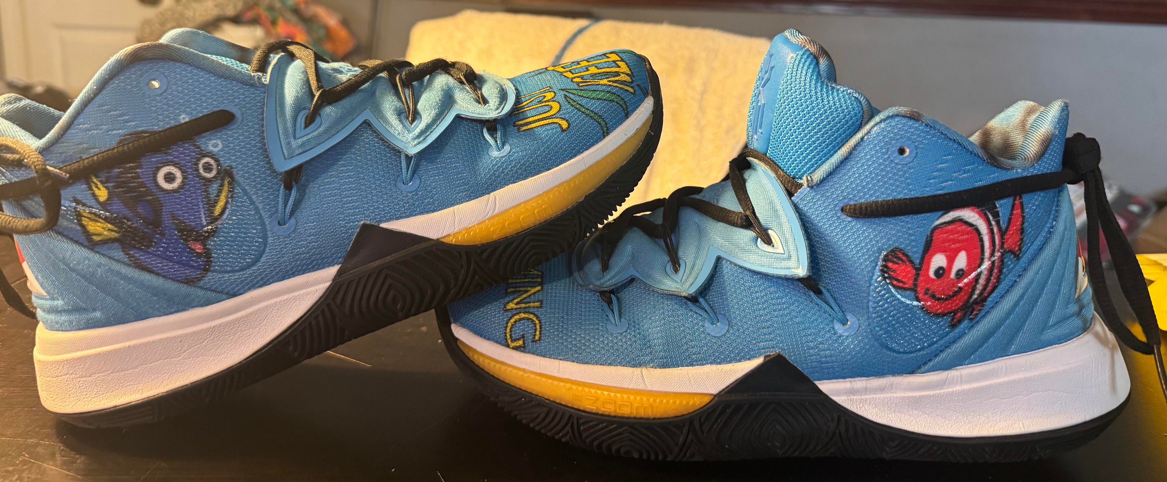 Nike Kyrie 5 "Finding Nemo" Special Edition Size 8M - Used *CLEARANCE*