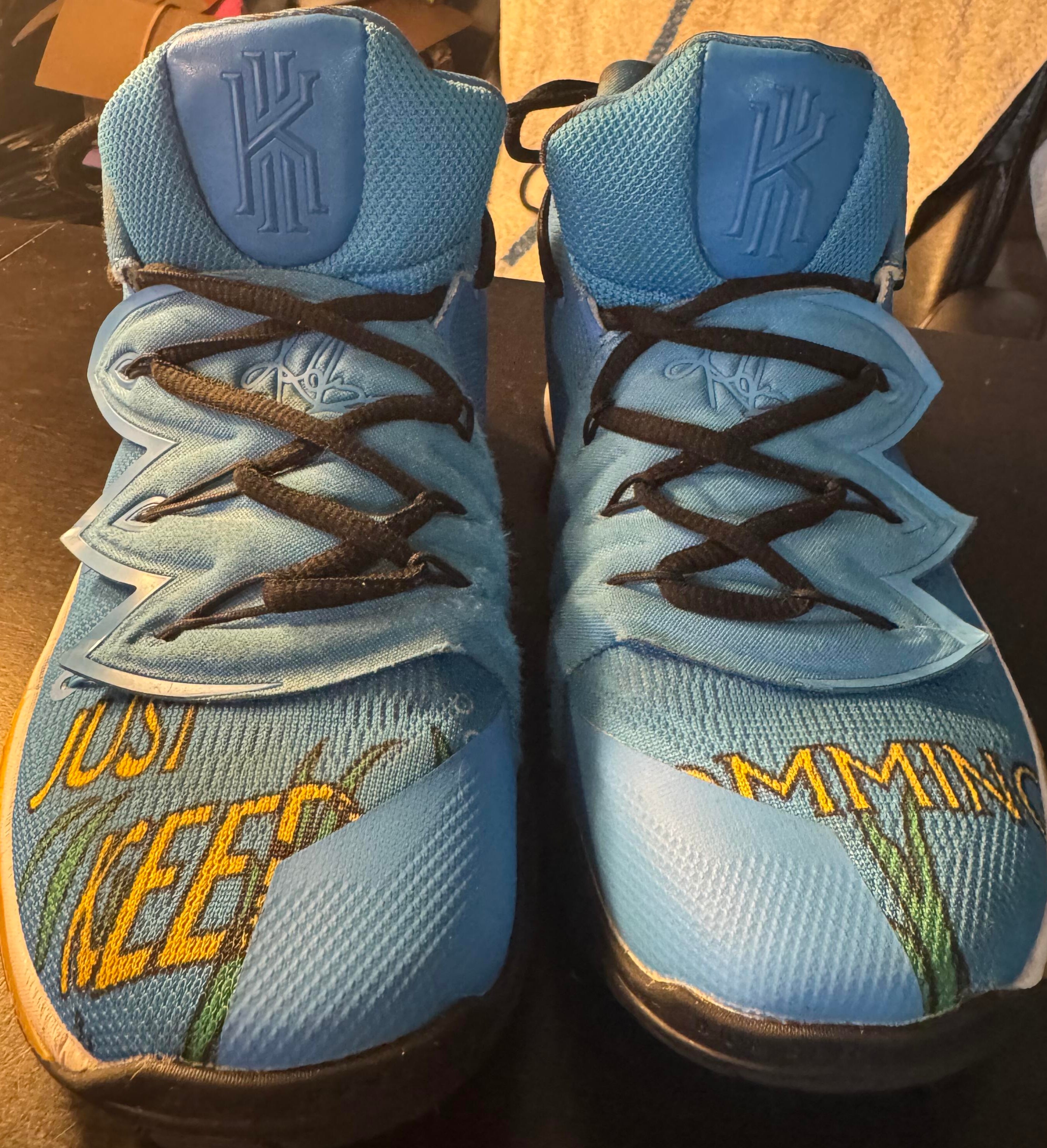 Nike Kyrie 5 "Finding Nemo" Special Edition Size 8M - Used *CLEARANCE*