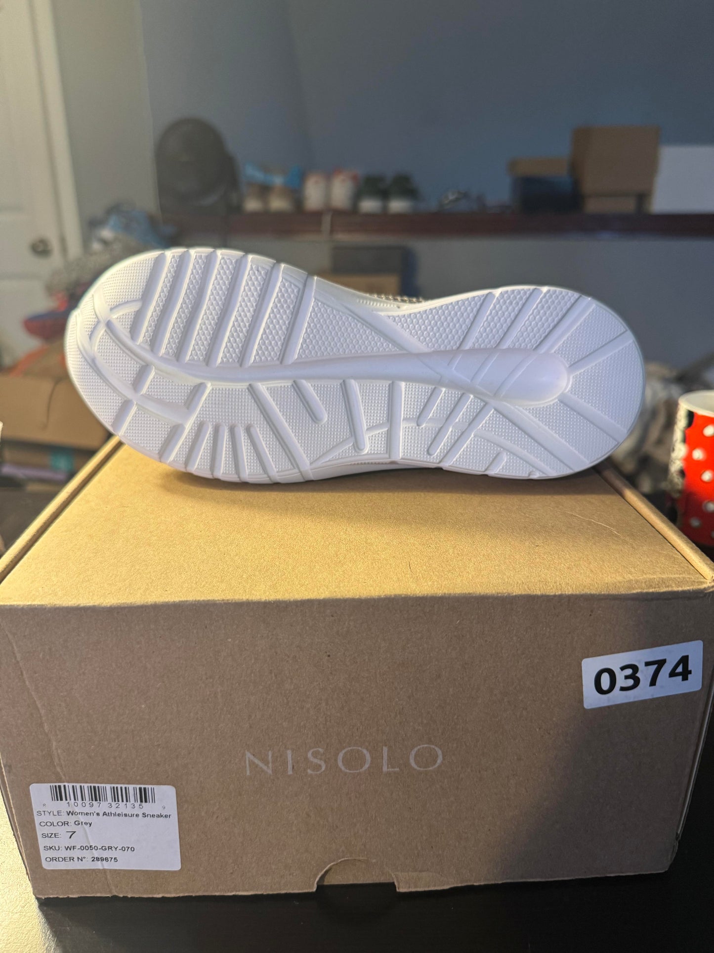 Nisolo Athleisure Knit Sneaker Size 7W - Grey