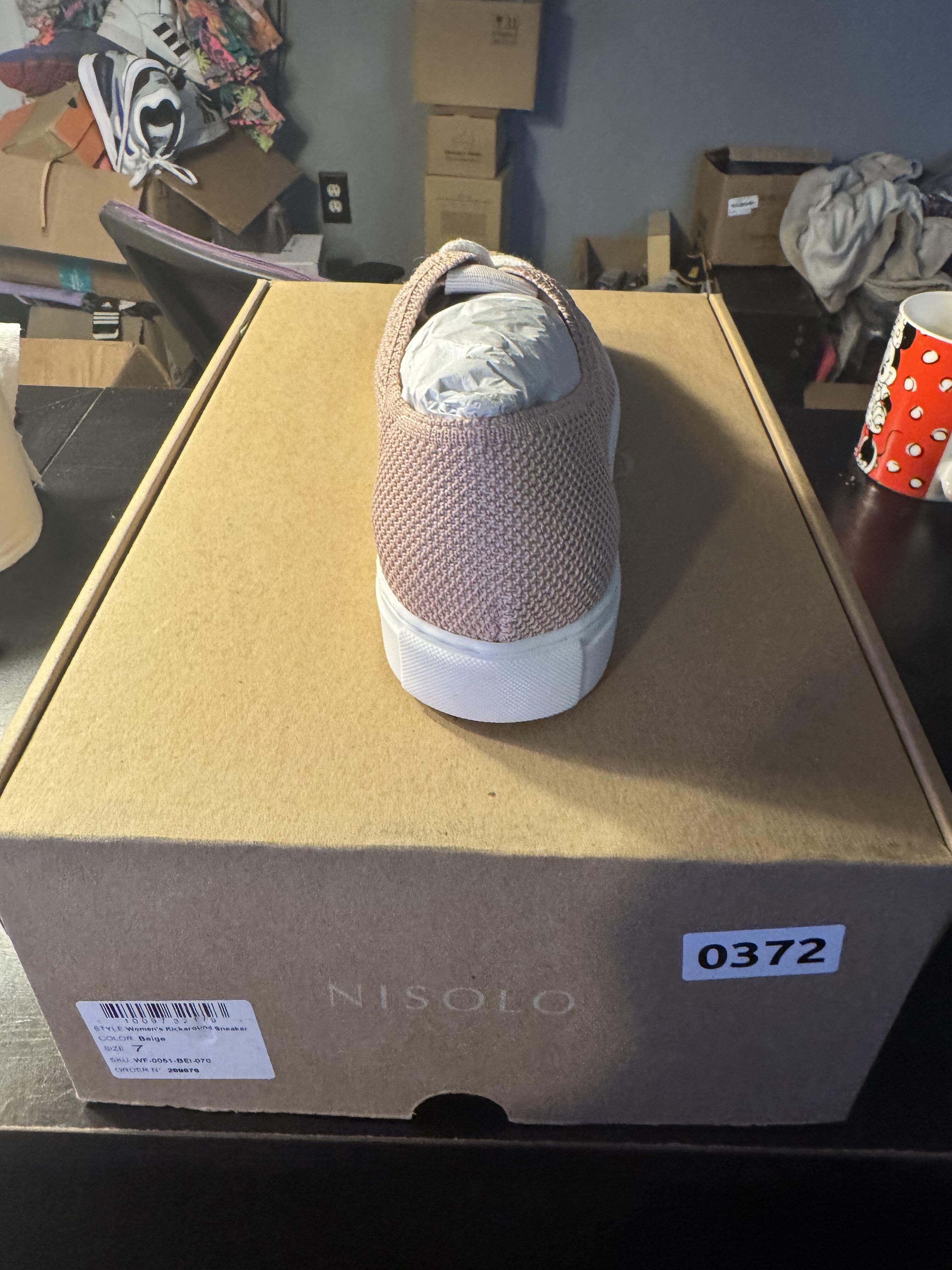 Nisolo Kickaround Knit Sneaker Size 7W - Beige *CLEARANCE*