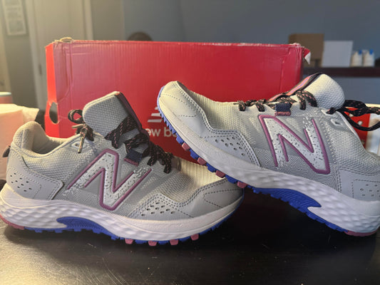New Balance® 410 V8 Trail Running Women's Running Shoes Size 7W - Blue/Grey
