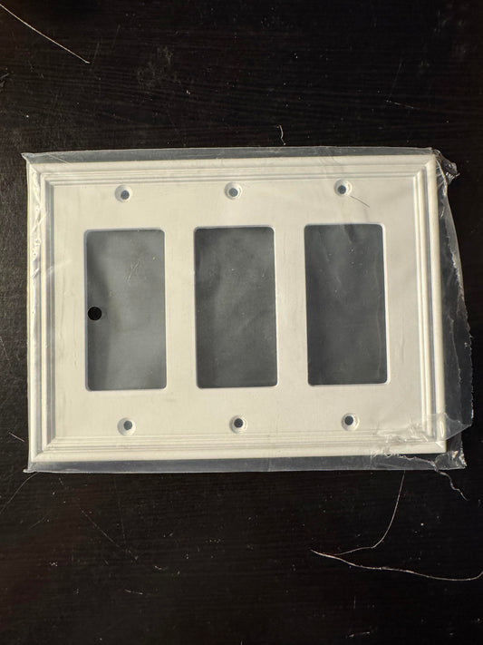 3 Gang Light Switch or Receptacle Outlet Wall Plate,