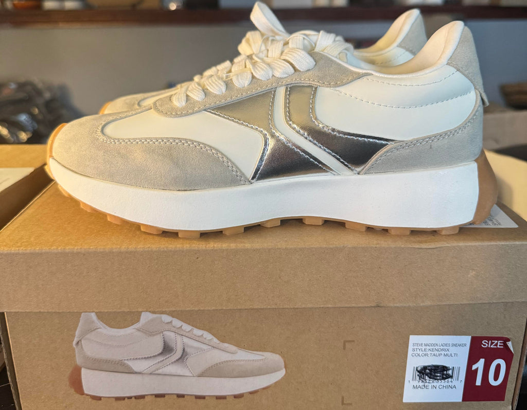 NEW Steve Madden Kendrix style Ladies Size 10 Sneaker *CLEARANCE*