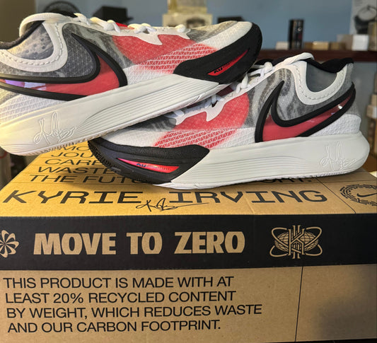 Nike Kyrie 8 "White University Red" Size 8M/9.5W