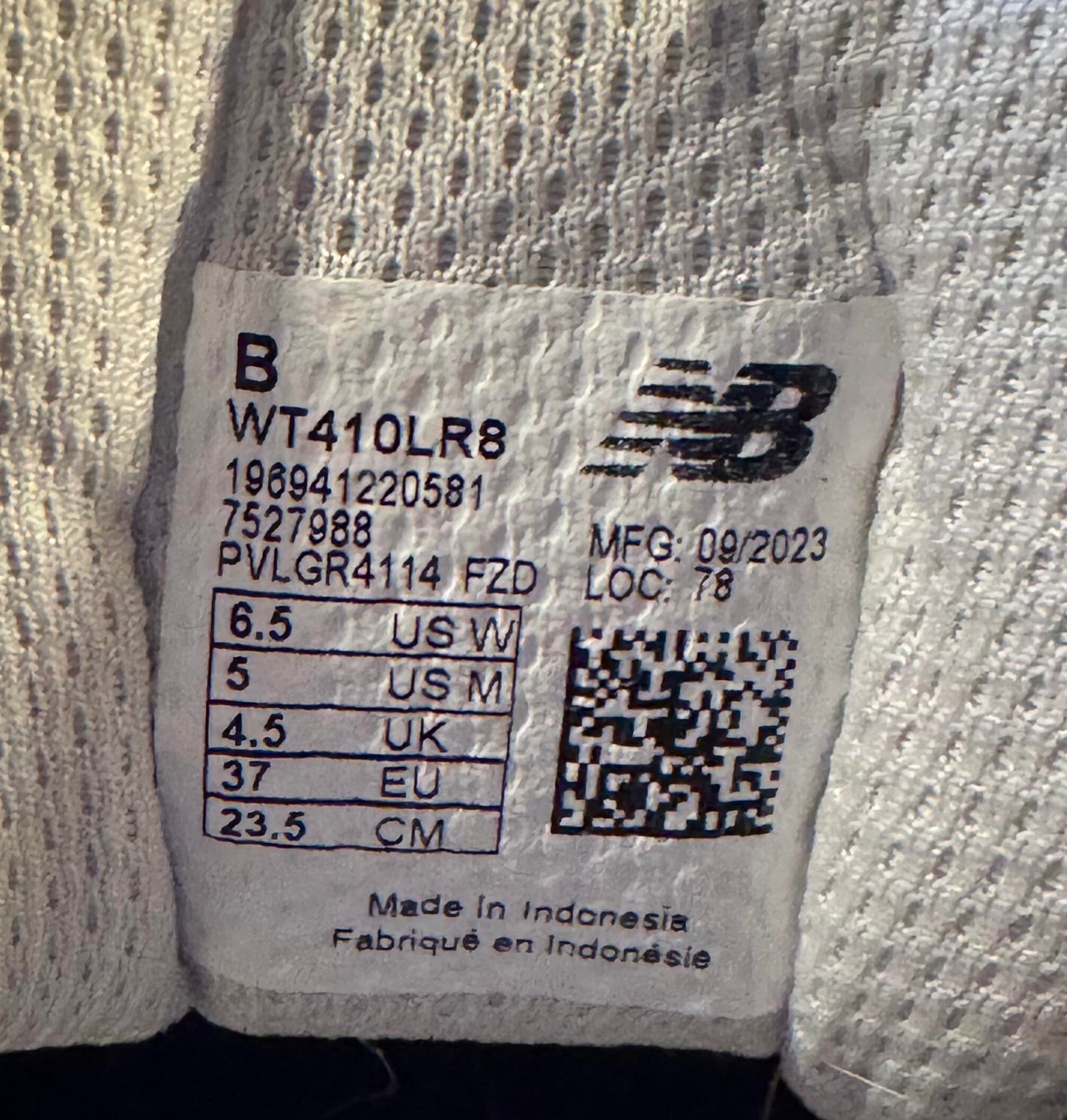 New Balance Womens 410 V8 Size 7W