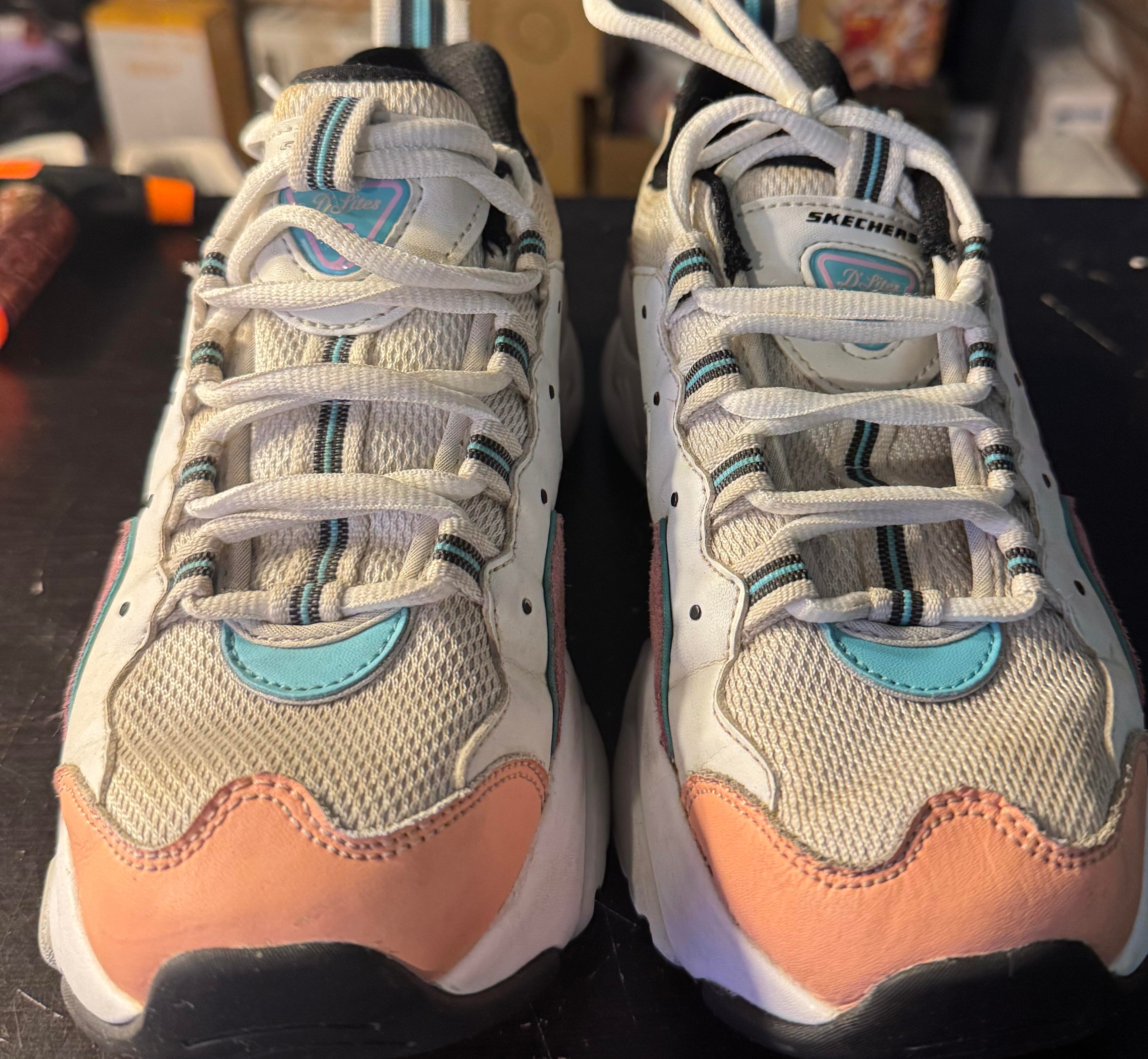 Skechers D'Lites 3.0 'White Pink' Size 7.5W *CLEARANCE*