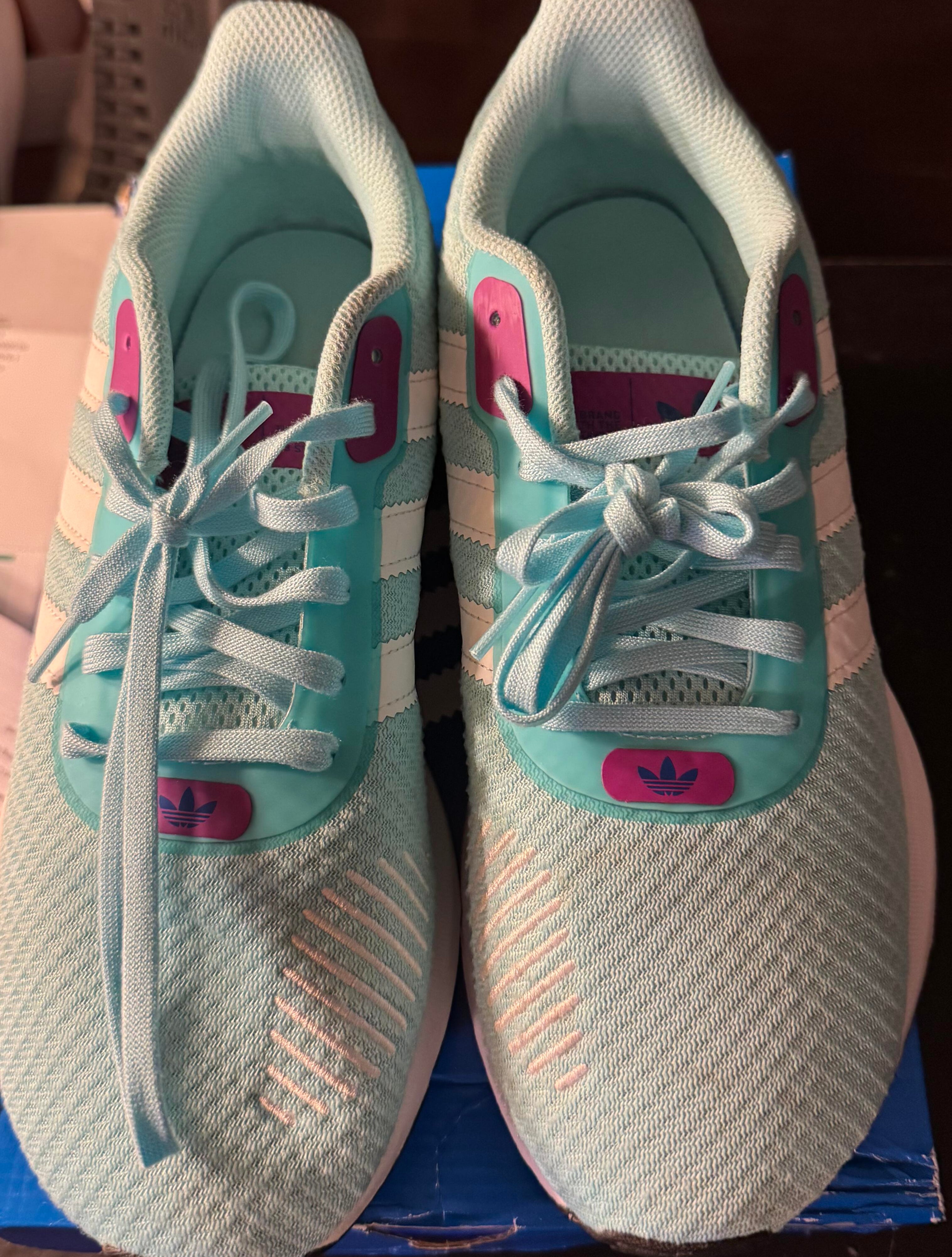 Adidas Swift Run RF 'Clear Aqua' Size 9W *CLEARANCE*