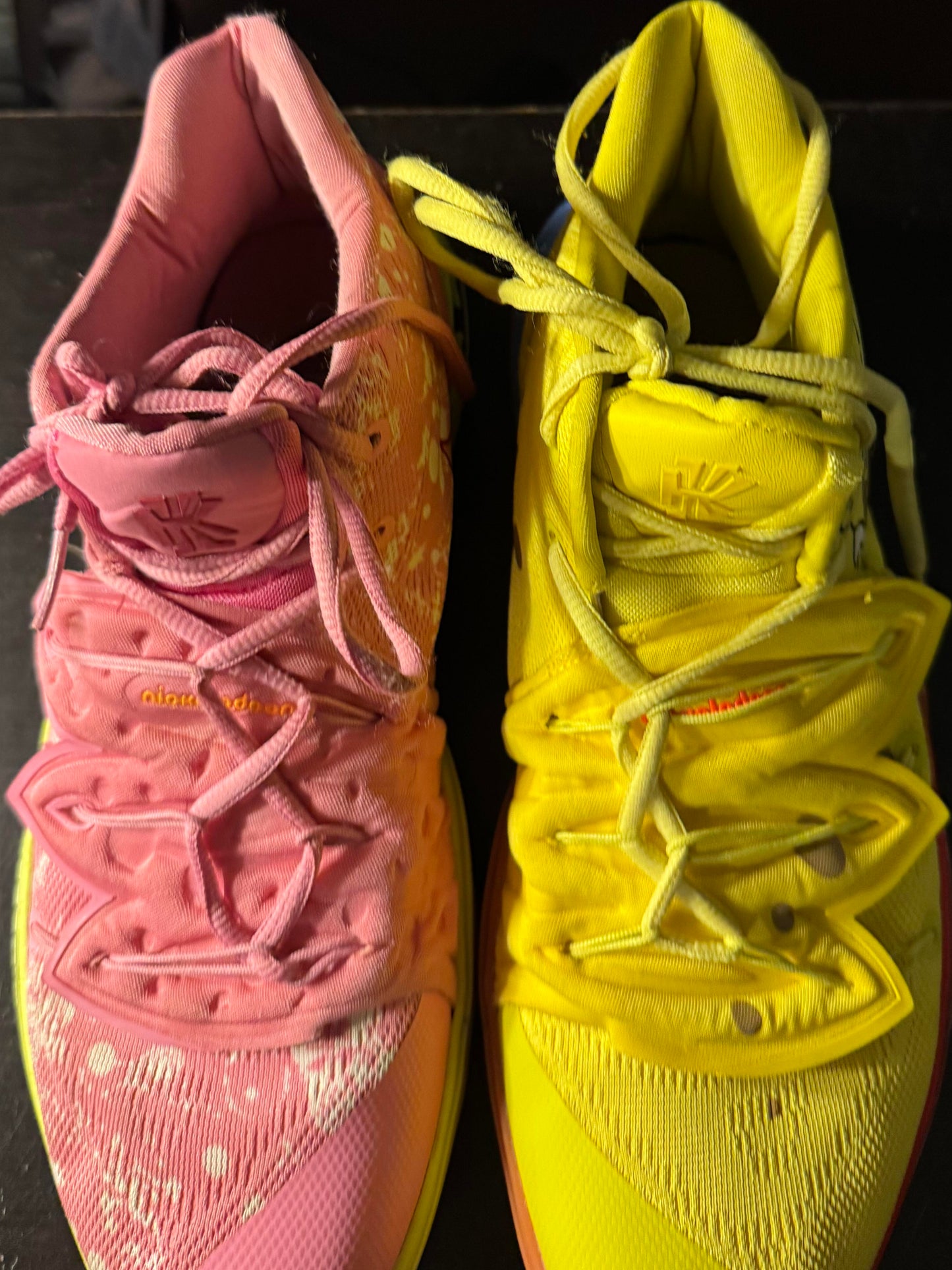 Nike Kyrie 5 Spongebob Squarepants/Patrick Mismatch Size 10M