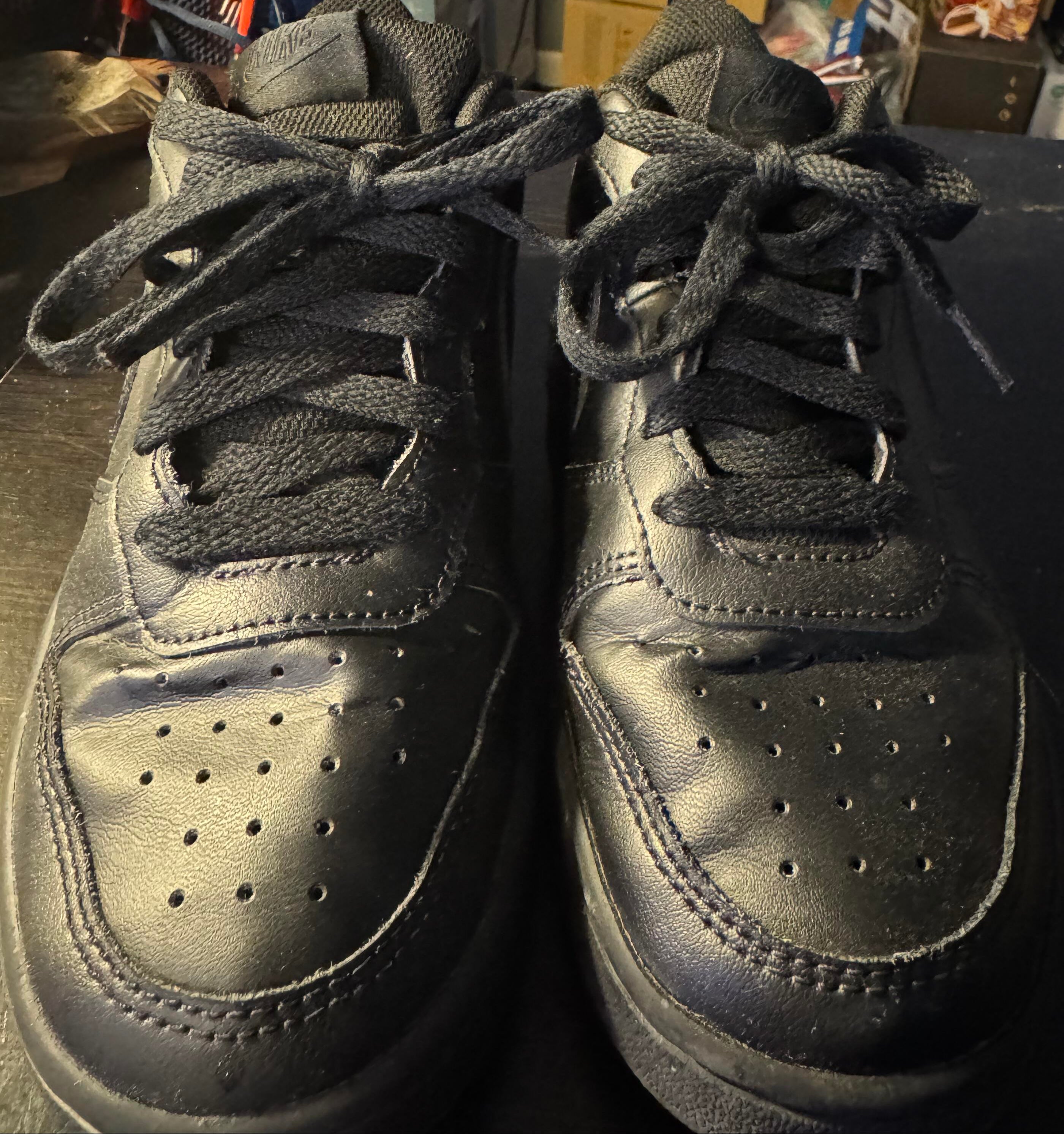 Nike Court Borough Low 2 "Black (GS)" Size 5Y *CLEARANCE*