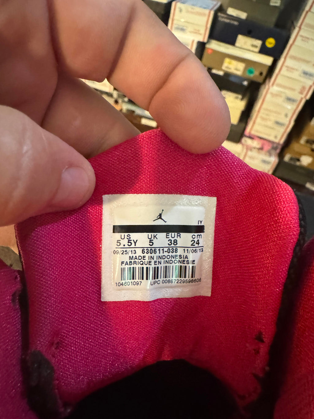 Air Jordan (GS) Air Jordan SC-3 'Black Vivid Pink' Size 5.5Y *CLEARANCE*