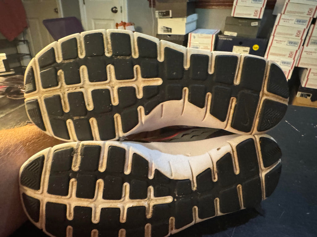 Nike Low Gray Coral Athletic Comfort Size 7W *CLEARANCE*