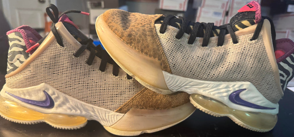 Nike LeBron 19 Low Safari Size 9.5M