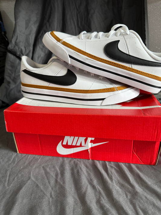 Nike Court Legacy Size 5Y