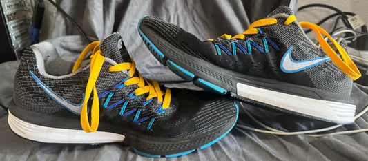 Air Zoom Vomero 10 Size 8M