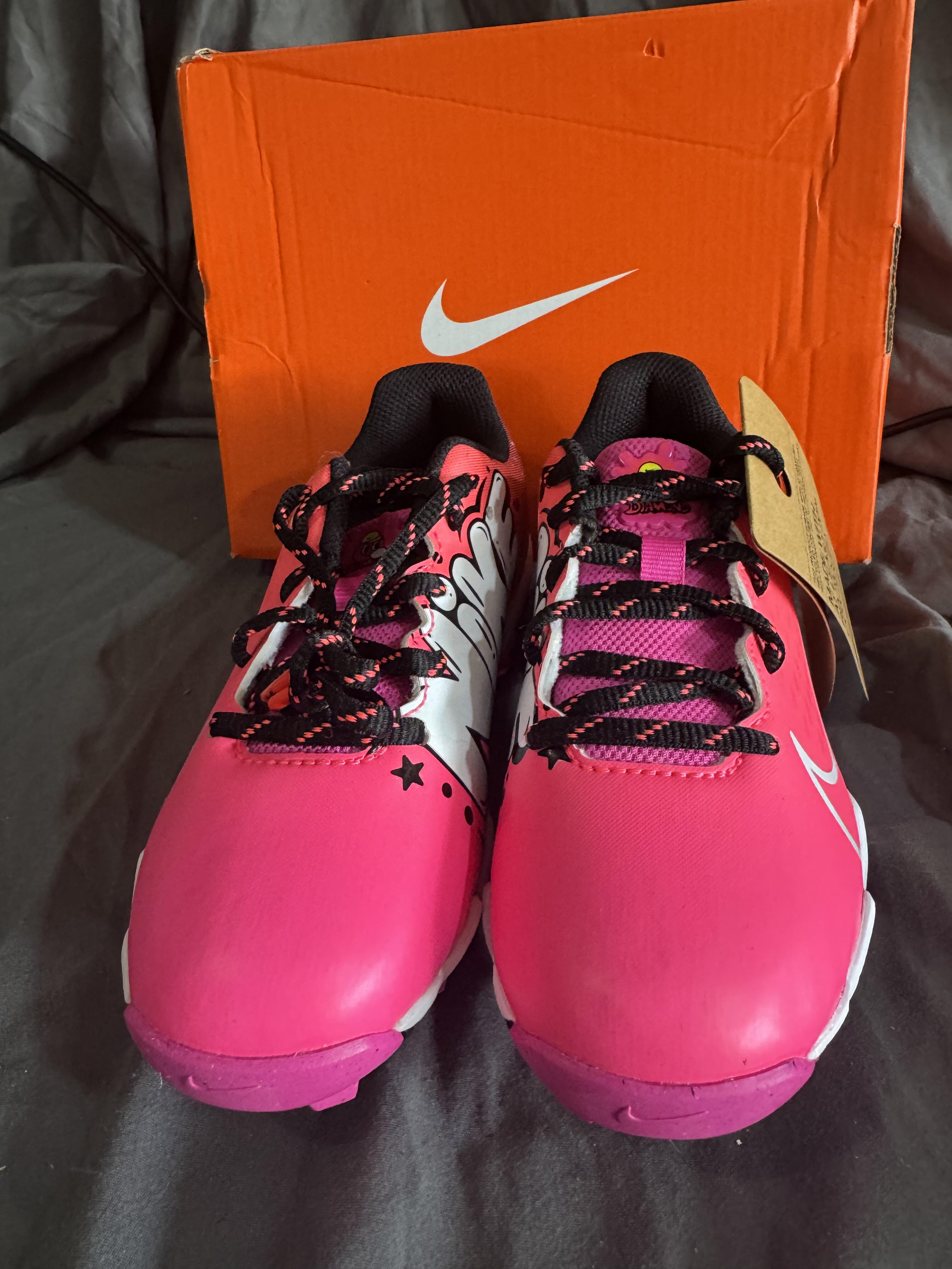 Nike Hyperdiamond 4 Keystone Laser Fuchsia Hot Punch Black White (GS) Size 1Y *CLEARANCE*
