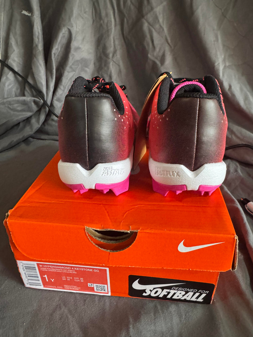Nike Hyperdiamond 4 Keystone Laser Fuchsia Hot Punch Black White (GS) Size 1Y *CLEARANCE*