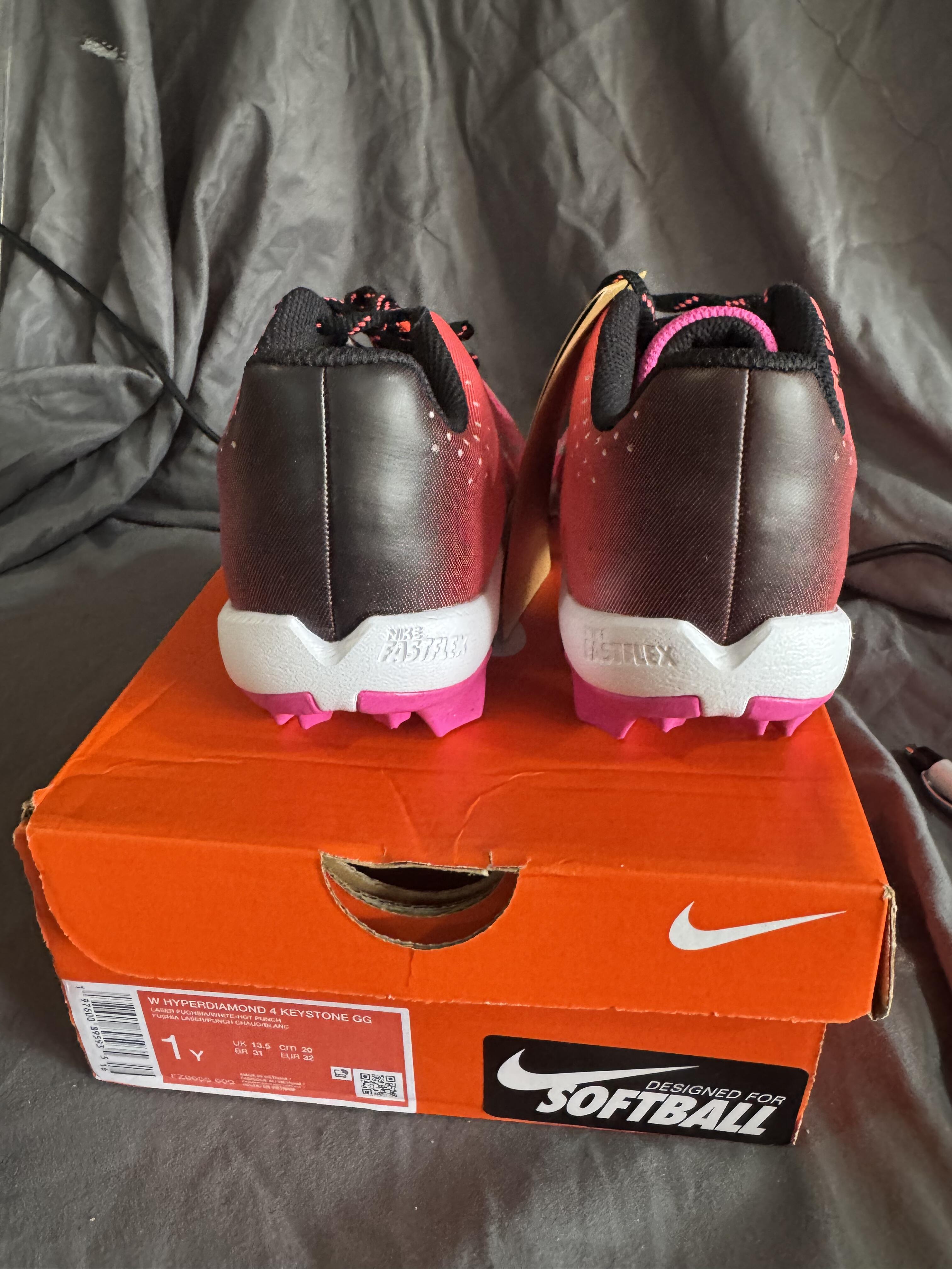 Nike Hyperdiamond 4 Keystone Laser Fuchsia Hot Punch Black White (GS) Size 1Y *CLEARANCE*