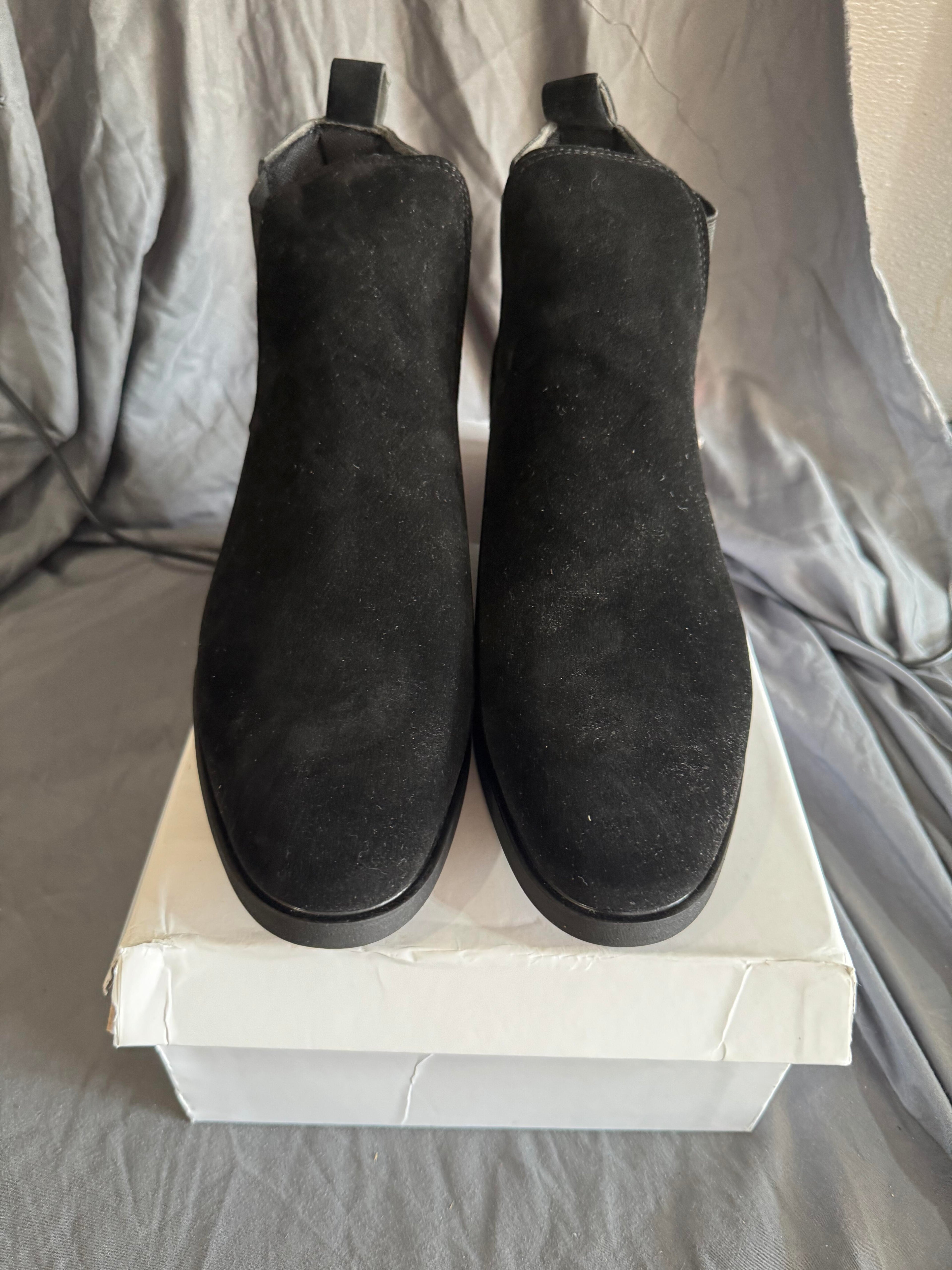 Black Dress Shoe Size 9.5W *Clearance*