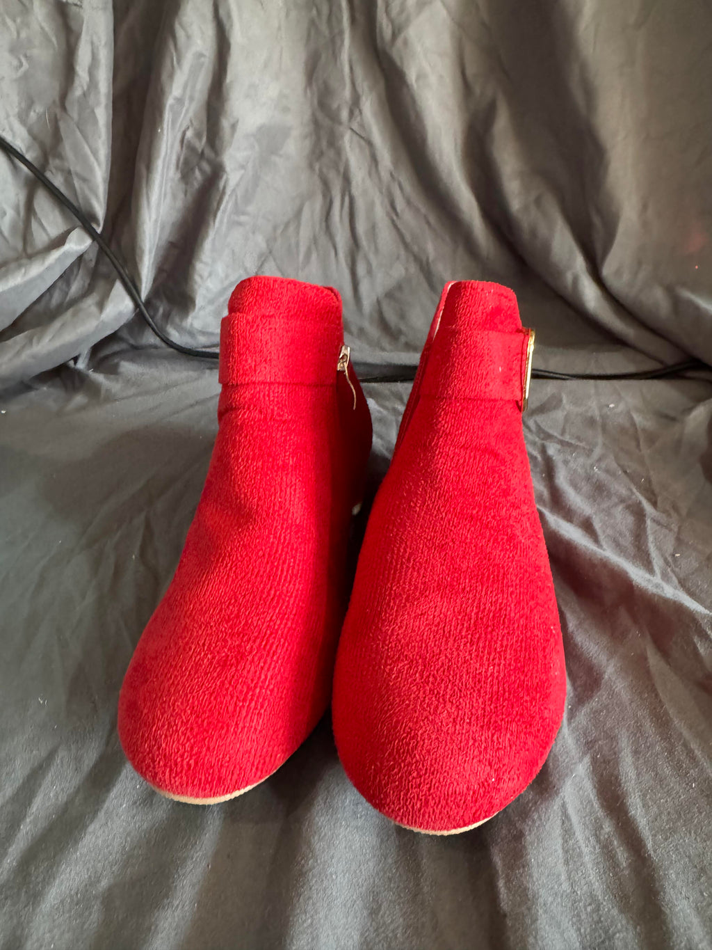 Women's lightweight shoe Size 5.5W *Clearance*