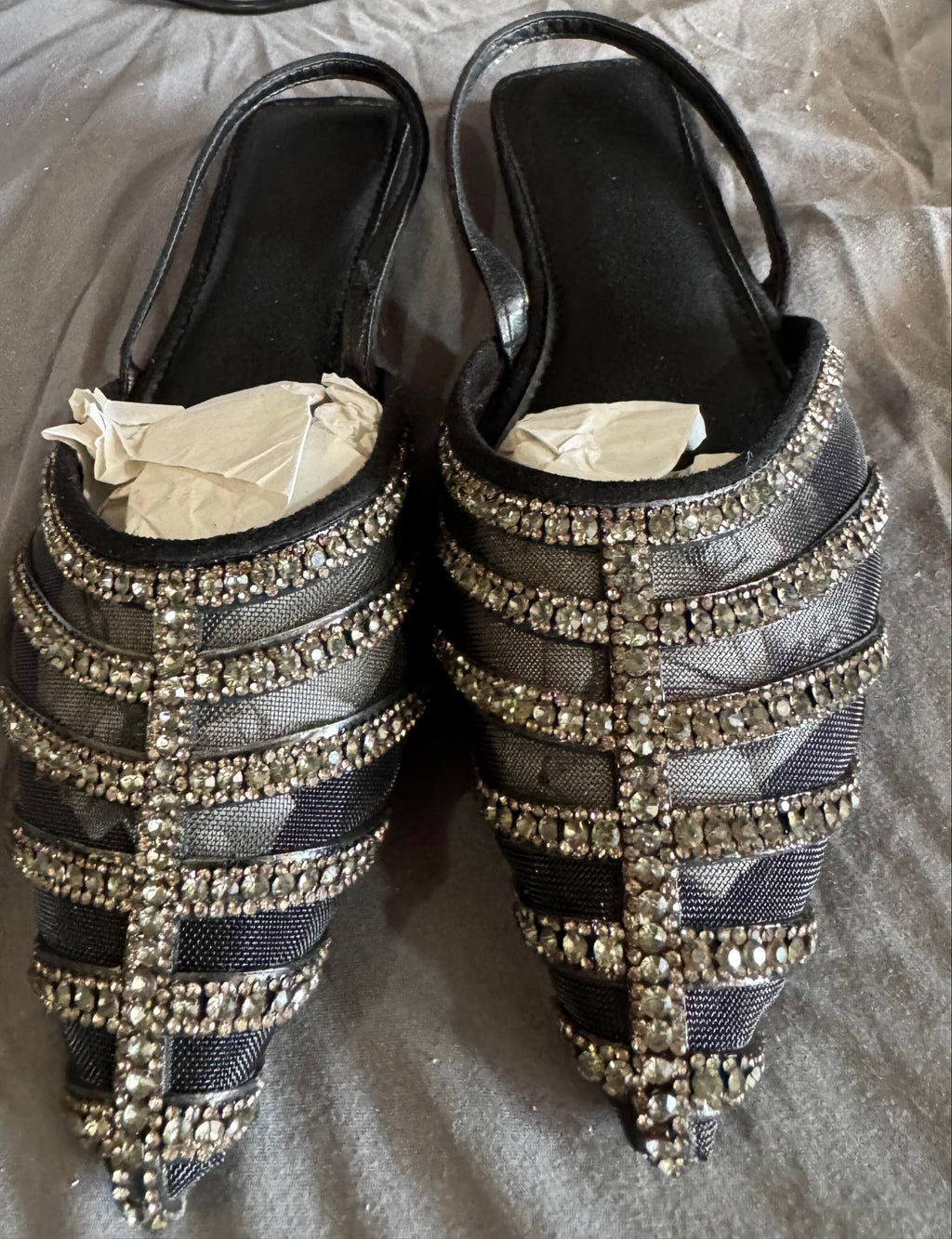 Women's decorative sandal/flat Size 7.5W *Clearance*