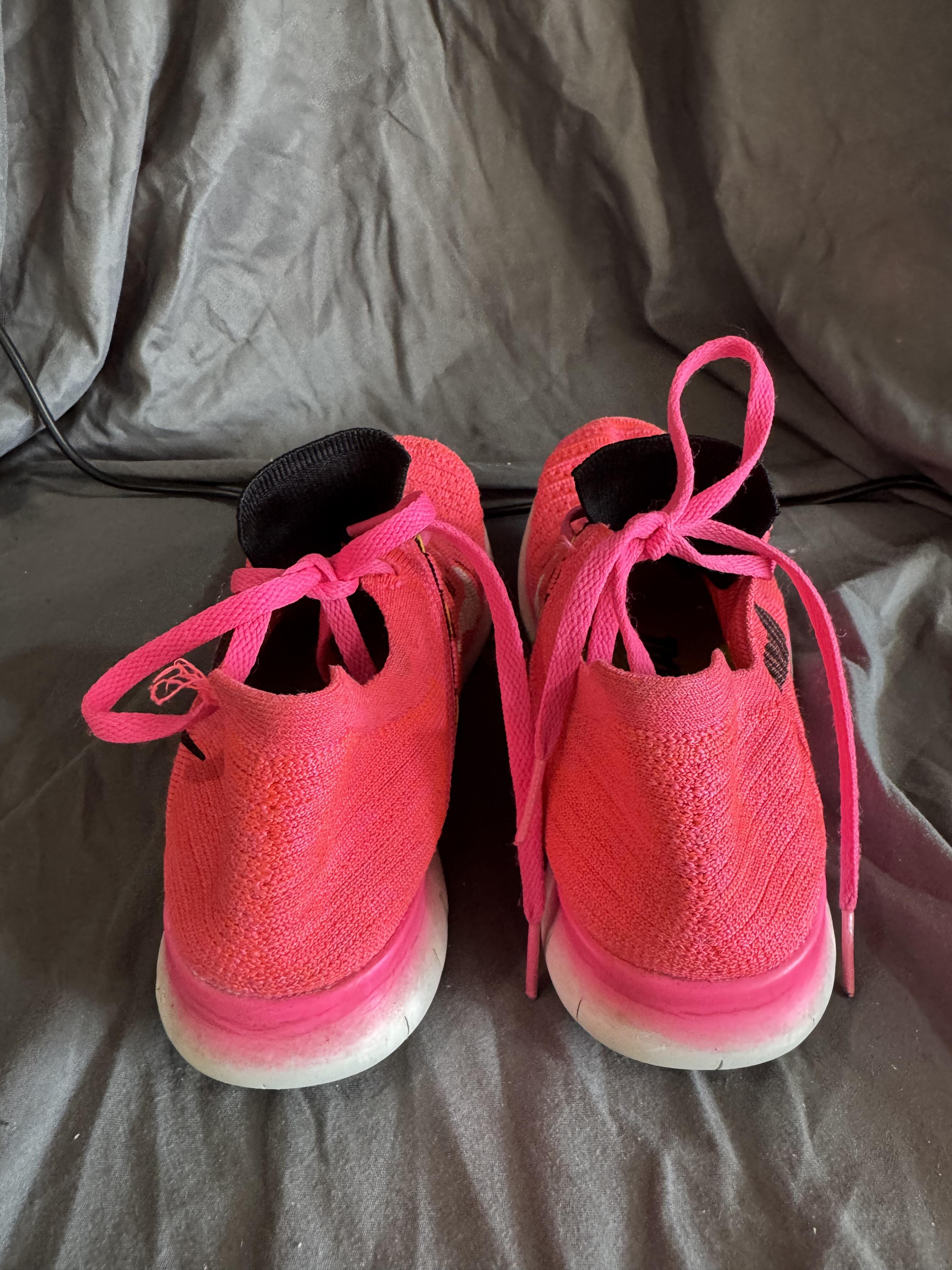 Nike Women's Free RN Flyknit 'Pink Blast' Size 7.5W *CLEARANCE*