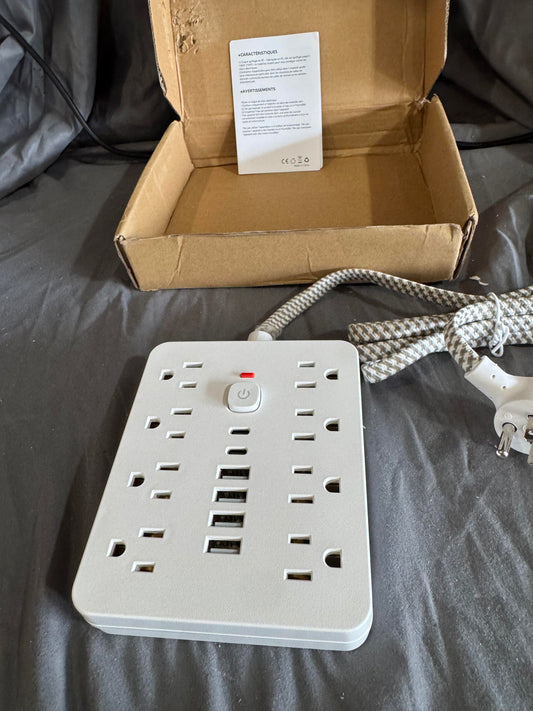 Power Strip with 8 ports  and 4 USB ports and 2 Type C connections
