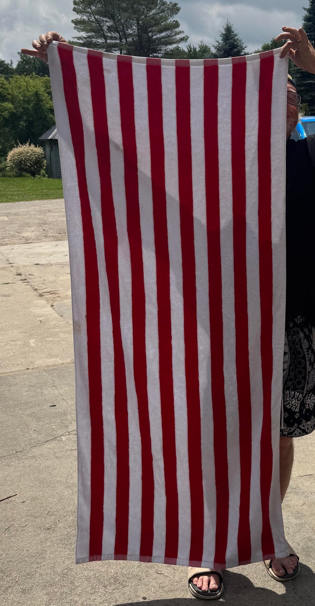 Lake Effect Premium Beach Towel 30in x 70inch super soft and huge (Black)