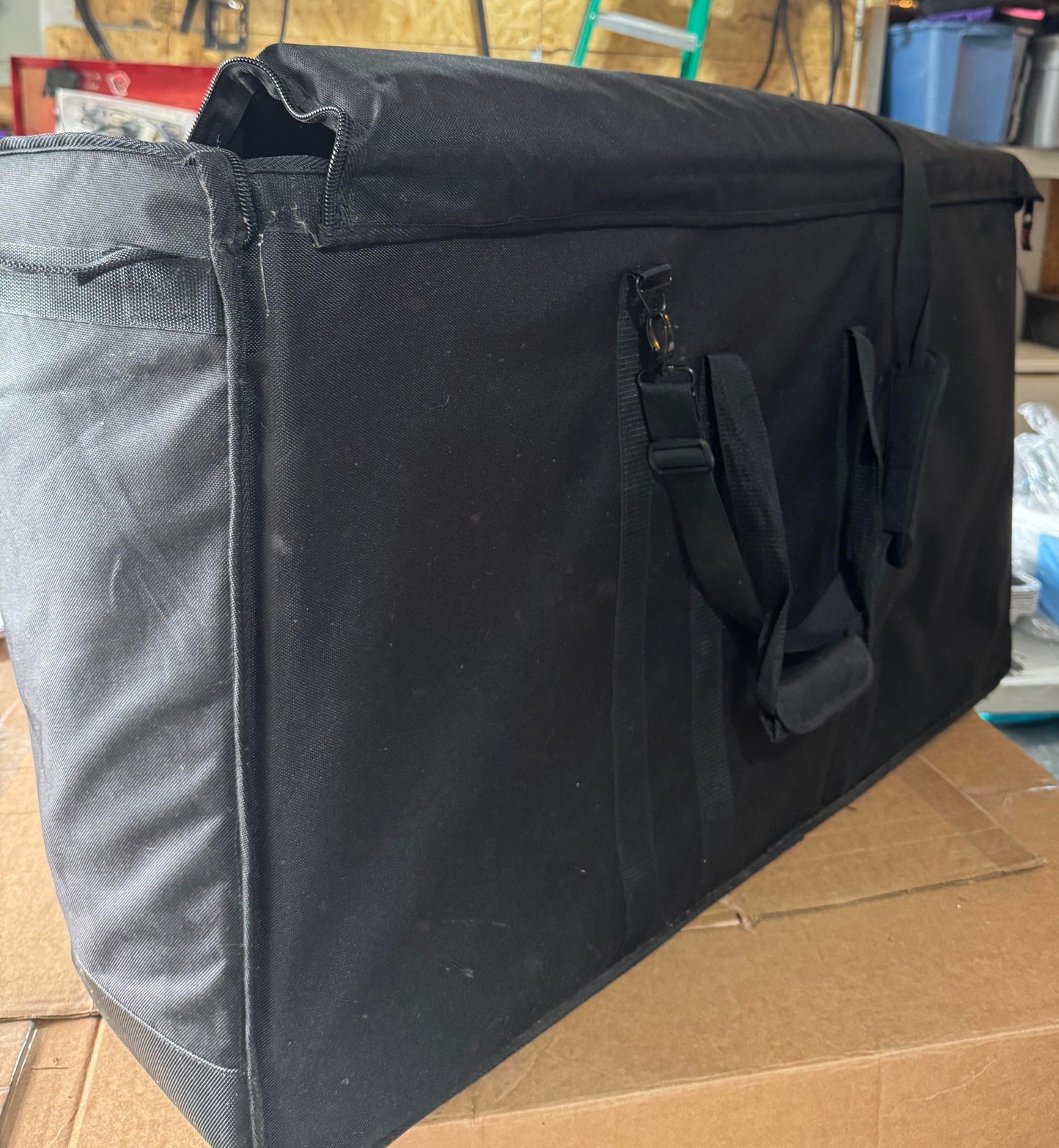 Gator Cases Padded Carry Tote Bag for (2) LCD Screens, Monitors Between 27" - 32"
