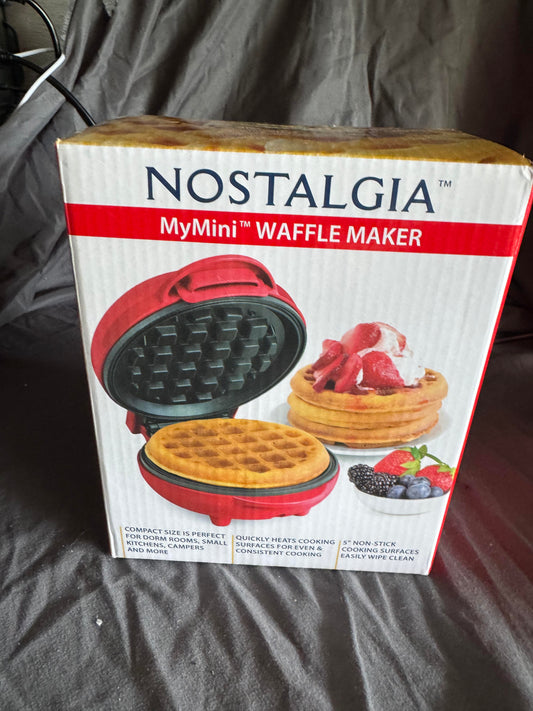 Nostalgia Mini Wafflemaker Red