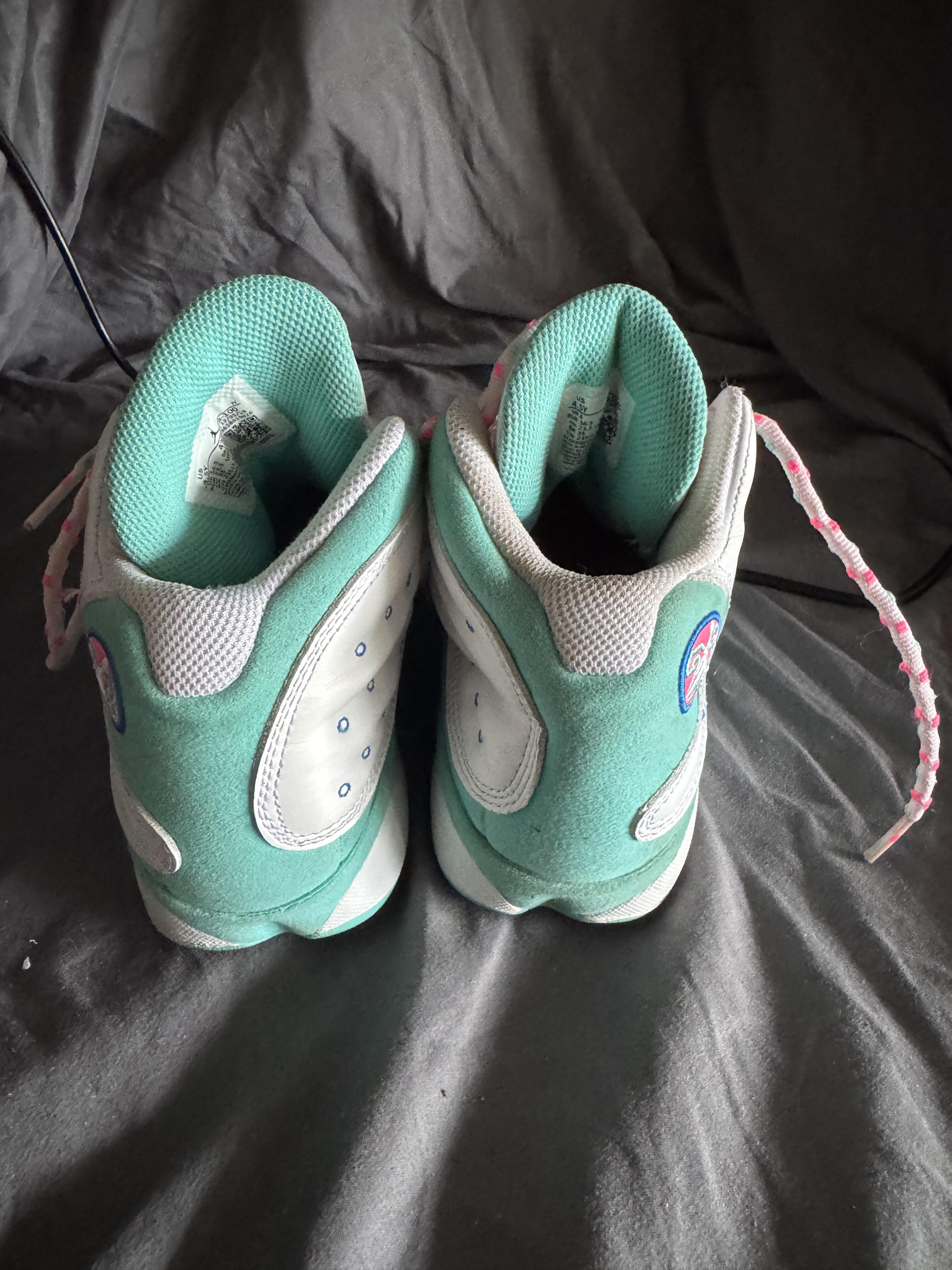 Jordan 13 Retro White Soar Green Pink Size 4.5Y Pre-Owned