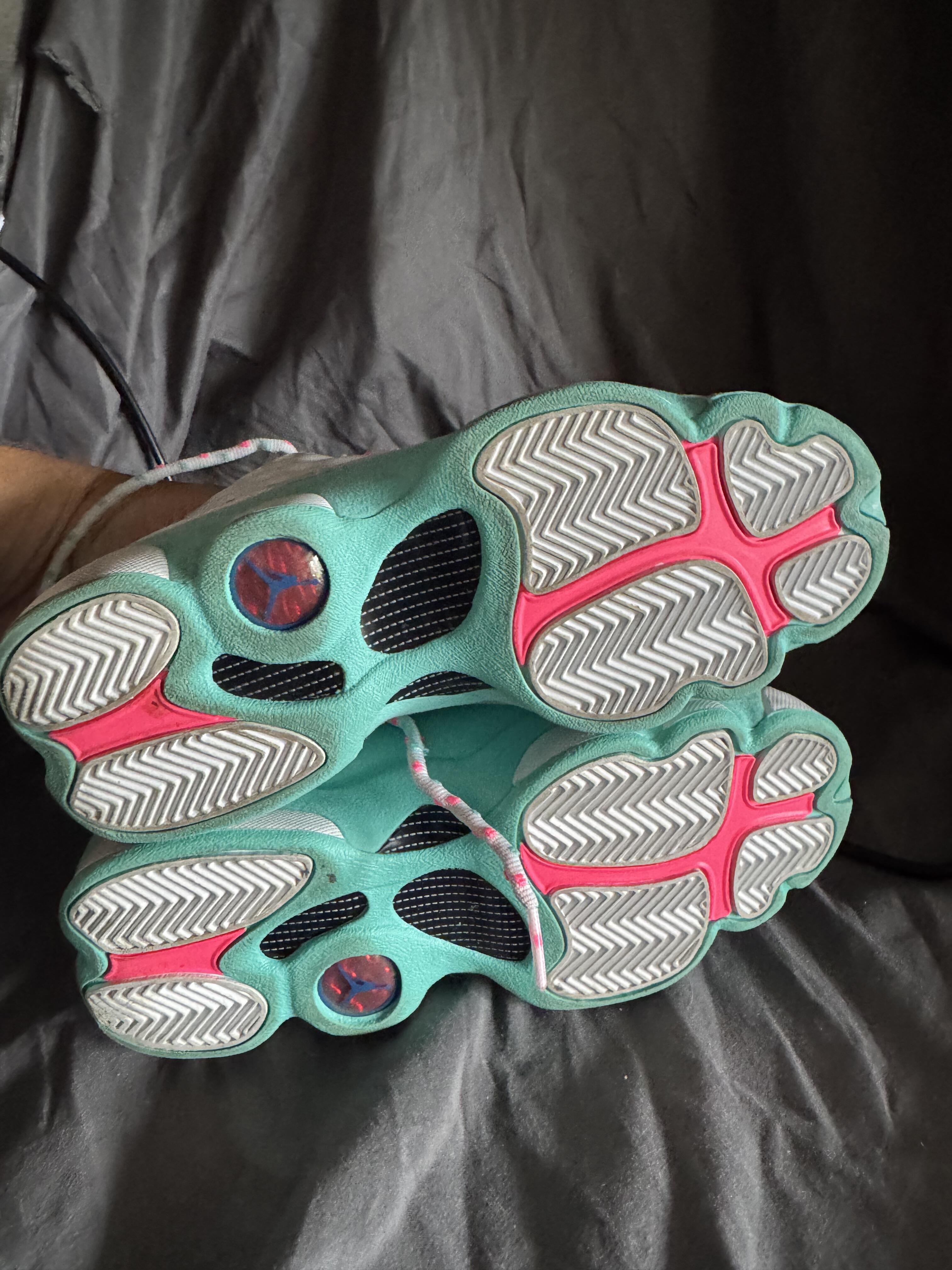 Jordan 13 Retro White Soar Green Pink Size 4.5Y Pre-Owned